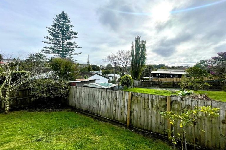 Photo of property in 77 Woodglen Road, Glen Eden, Auckland, 0602