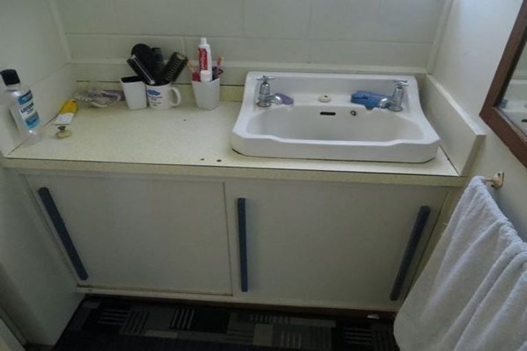 Photo of property in 18 Kent Street, Waiuku, 2123