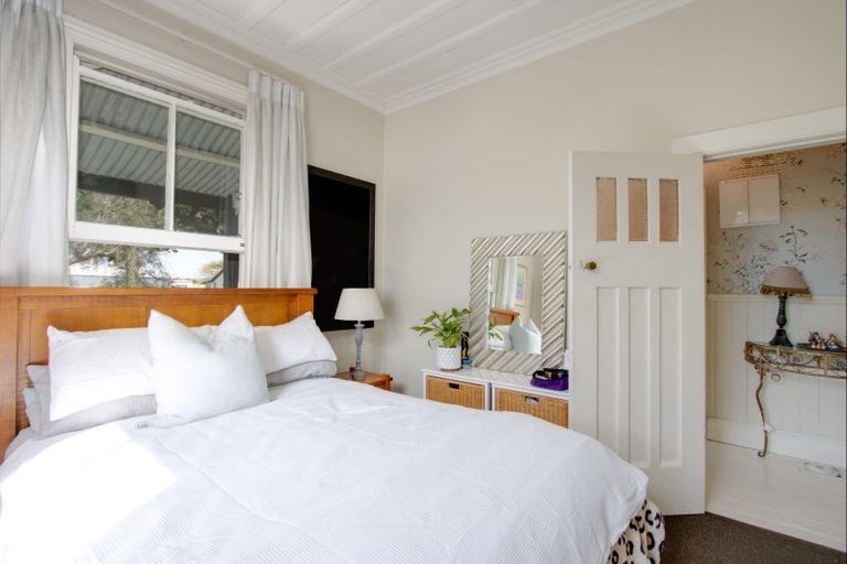 Photo of property in 12 Farndon Road, Clive, 4102