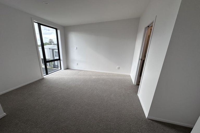 Photo of property in 32 Houhere Street, Paraparaumu, 5032