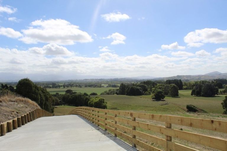 Photo of property in 67b Lees Pakaraka Road, Te Ore Ore, Masterton, 5886