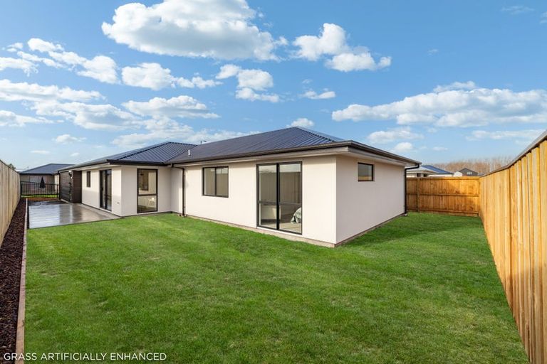 Photo of property in 23 Millhaven Place, Casebrook, Christchurch, 8051