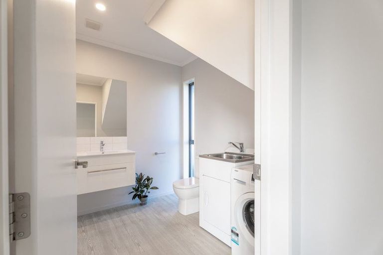 Photo of property in 20 George Square West, Wigram, Christchurch, 8025
