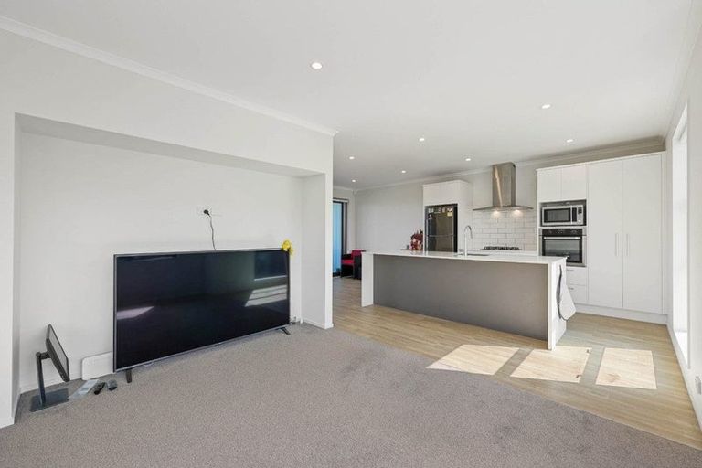 Photo of property in 1 Bonnette Road, Flat Bush, Auckland, 2019
