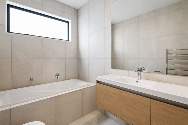 Photo of property in 1 Tiromoana Drive, Red Beach, 0932