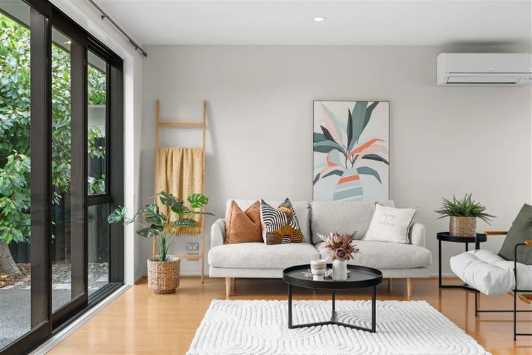 Photo of property in 5 Winfield Drive, Wigram, Christchurch, 8042