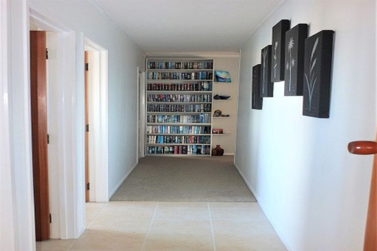 Photo of property in 6 Ranfurly Place, Te Kamo, Whangarei, 0112