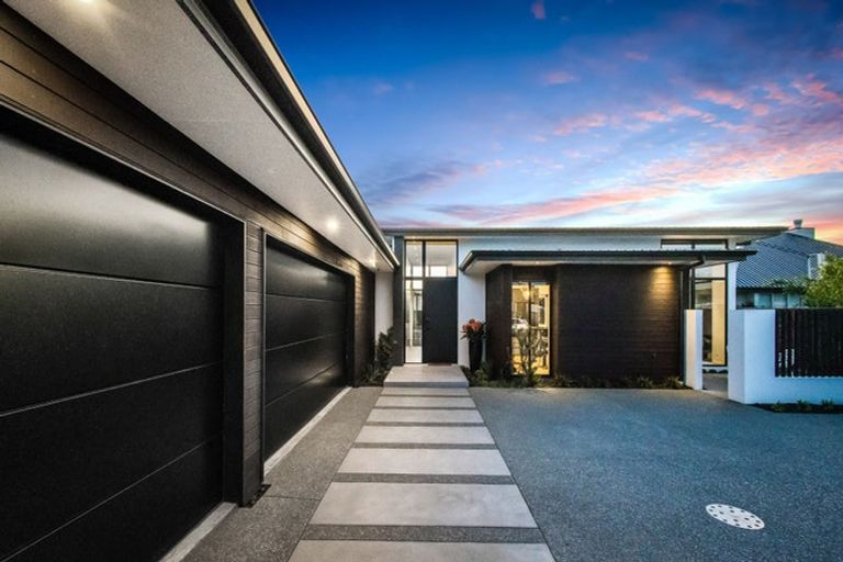 Photo of property in 16 Mersham Drive, Prebbleton, 7604