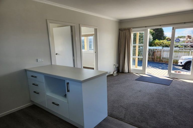 Photo of property in 47 Gray Avenue, Paraparaumu Beach, Paraparaumu, 5032