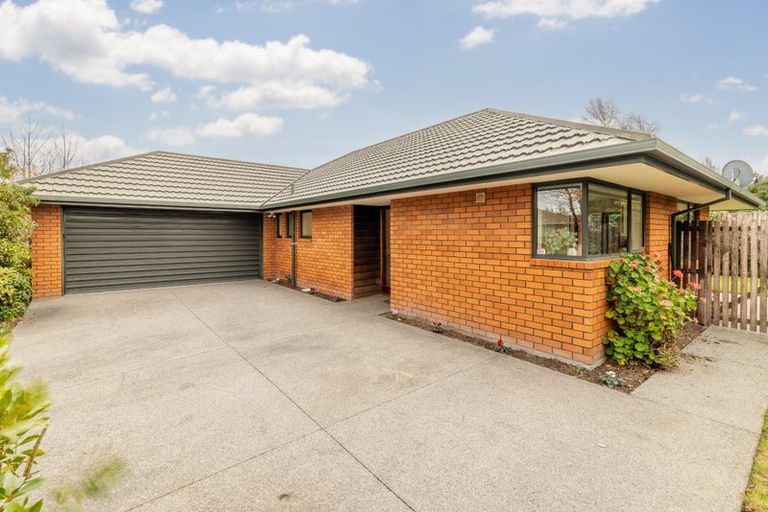 Photo of property in 23a Farquhars Road, Redwood, Christchurch, 8051