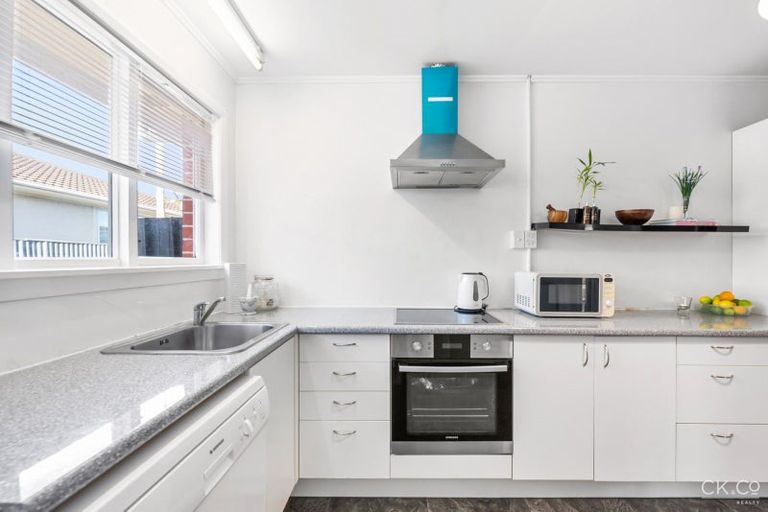 Photo of property in 1/5 Hall Grove, Ebdentown, Upper Hutt, 5018