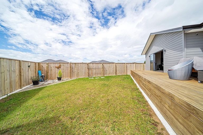 Photo of property in 8 Reremoana Close, Hawera, 4610