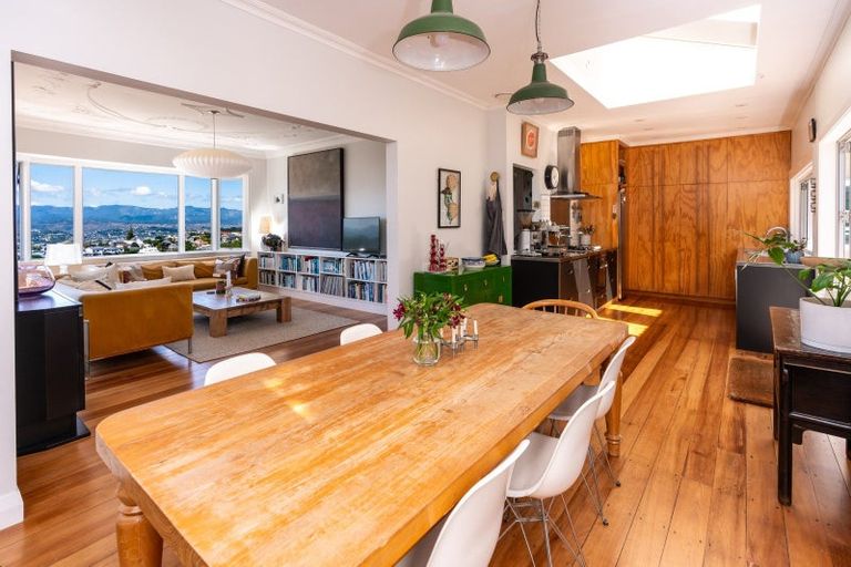 Photo of property in 30 Sugarloaf Road, Brooklyn, Wellington, 6021