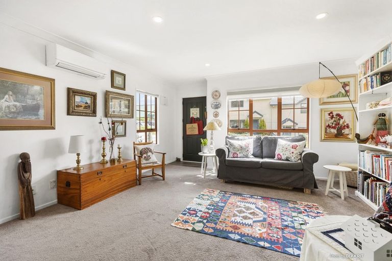 Photo of property in 79a Woodhouse Avenue, Karori, Wellington, 6012