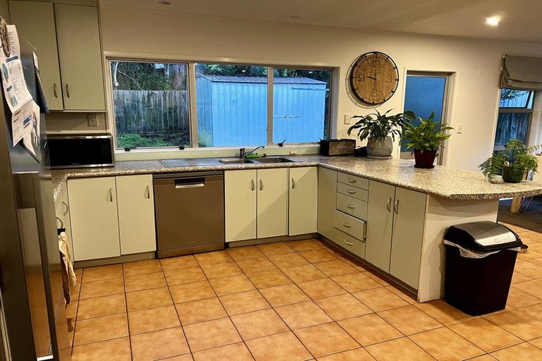 Photo of property in 7 Puketitiro Street, Glen Eden, Auckland, 0602