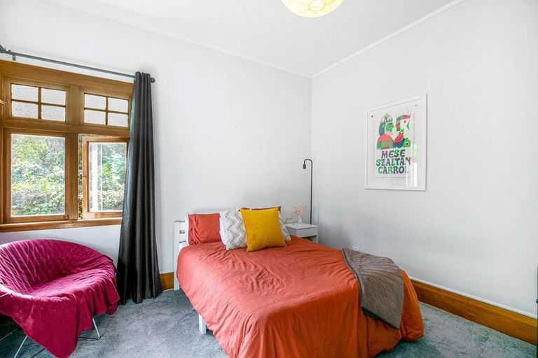 Photo of property in 6 Governor Road, Northland, Wellington, 6012