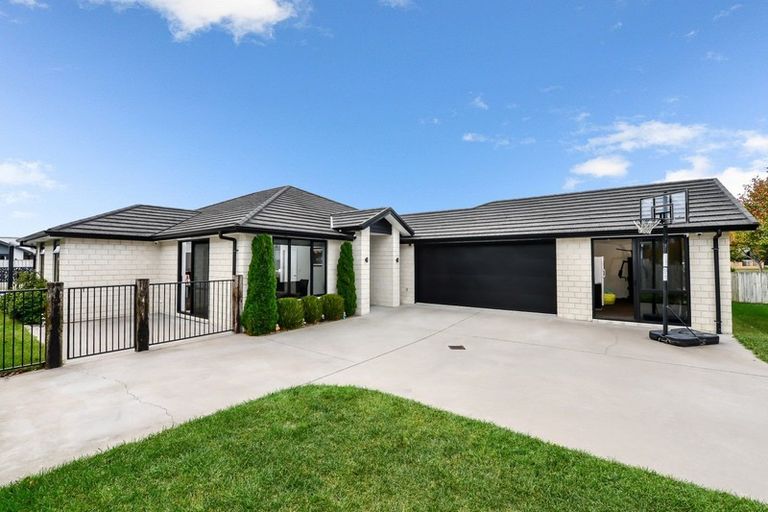 Photo of property in 6 Helen June Avenue, Flagstaff, Hamilton, 3210