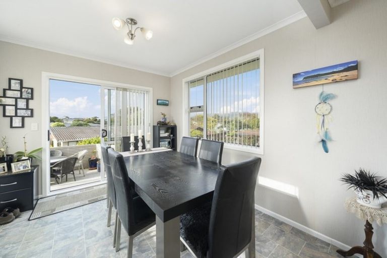 Photo of property in 22 Gray Avenue, Paraparaumu Beach, Paraparaumu, 5032