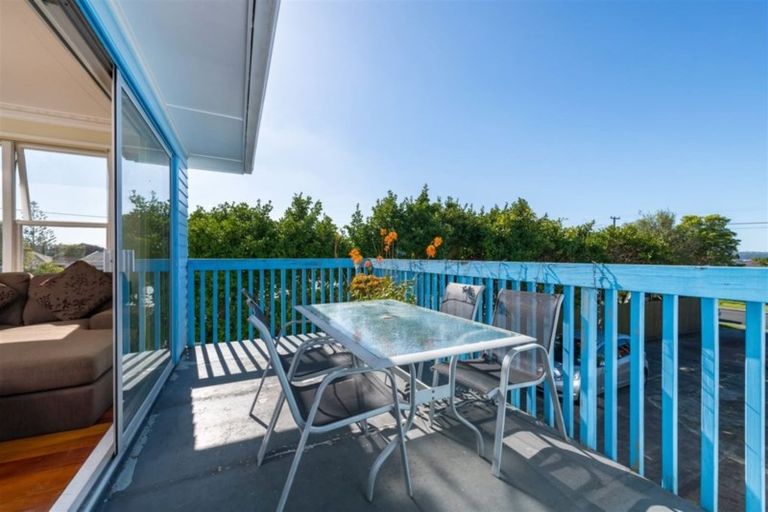 Photo of property in 728 Te Atatu Road, Te Atatu Peninsula, Auckland, 0610