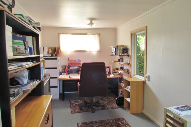 Photo of property in 17 Kibblewhite Road, Masterton, 5810