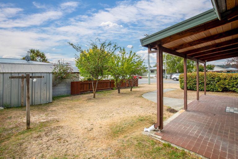 Photo of property in 12 Ashworth Street, Alexandra, 9320
