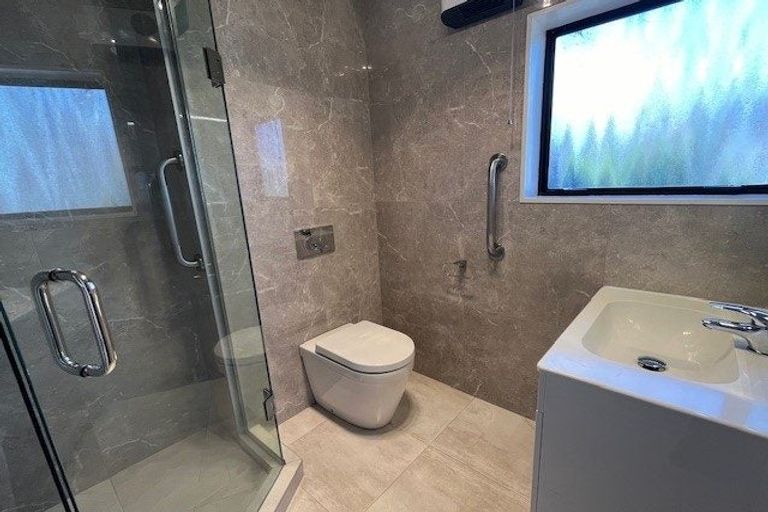 Photo of property in 2/170 Bucklands Beach Road, Bucklands Beach, Auckland, 2012