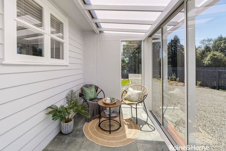 Photo of property in 10 Mahupuku Street, Greytown, 5712