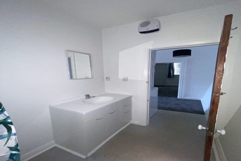 Photo of property in 107 Tasman Street, Mount Cook, Wellington, 6021