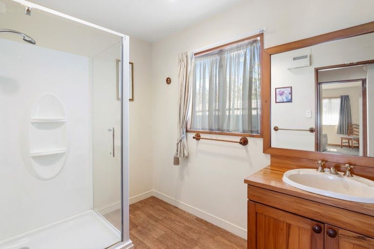 Photo of property in 1/102 Apsley Drive, Avonhead, Christchurch, 8042