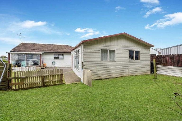 Photo of property in 15 Southview Place, Wattle Downs, Auckland, 2102