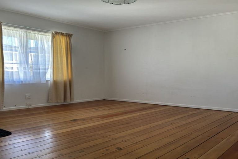 Photo of property in 1 Thurleigh Grove, Karori, Wellington, 6012