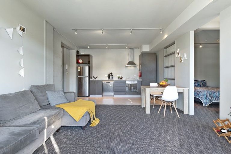 Photo of property in Vespa Apartments, 201/20 Hanson Street, Mount Cook, Wellington, 6021