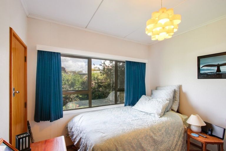 Photo of property in 28 Caxton Street, Onekawa, Napier, 4110
