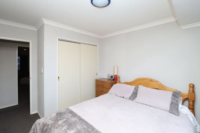 Photo of property in 9 Hollinger Place, Nawton, Hamilton, 3200