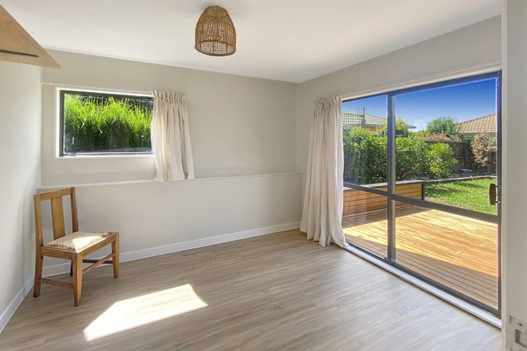 Photo of property in 19 Tahi Terrace, Glen Eden, Auckland, 0602