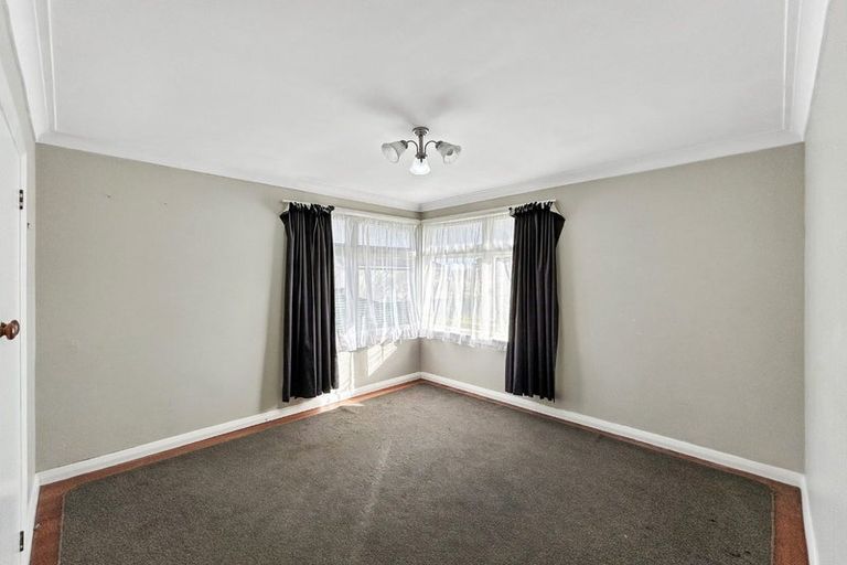 Photo of property in 228 Tremaine Avenue, Highbury, Palmerston North, 4412