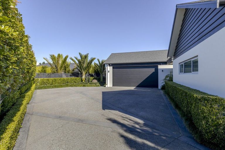 Photo of property in 5 Tupuhi Place, Highlands Park, New Plymouth, 4312