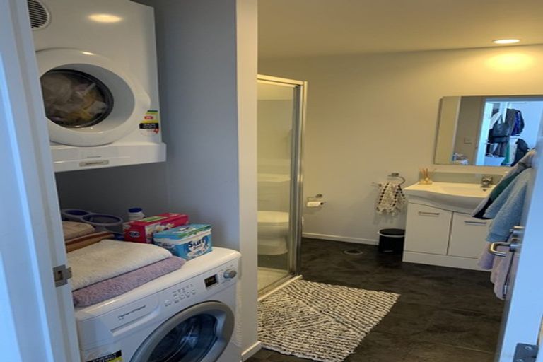 Photo of property in 2u2 Torrens Terrace, Mount Cook, Wellington, 6011