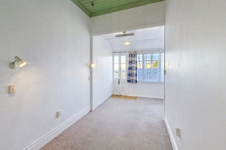 Photo of property in 11 Thynne Street, Foxton, 4814