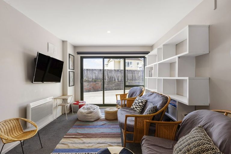 Photo of property in 9a Tavistock Road, Melrose, Wellington, 6023