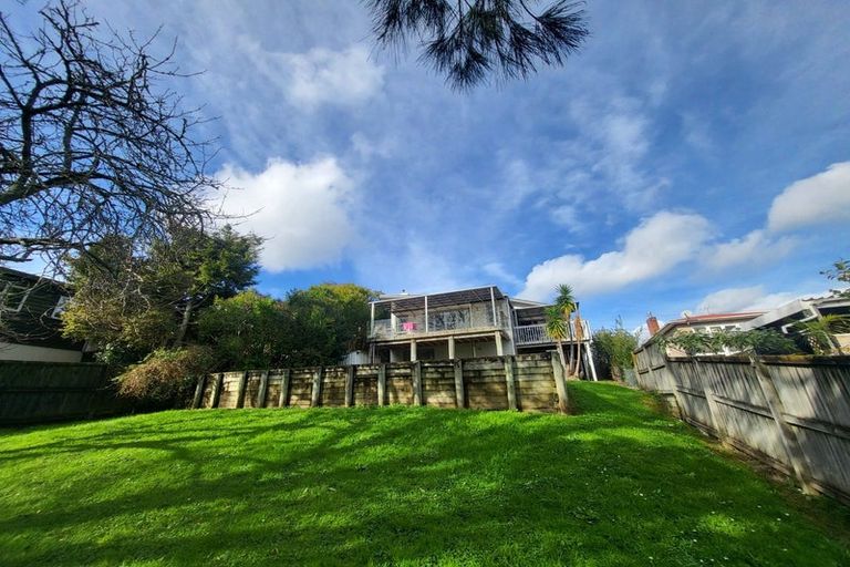 Photo of property in 11a Newington Road, Henderson, Auckland, 0612