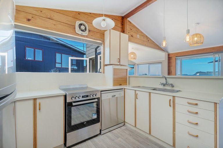 Photo of property in 3 Puketitiro Place, Wharekaho, Whitianga, 3592