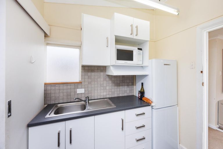 Photo of property in 21 Ilford Place, Awapuni, Palmerston North, 4412