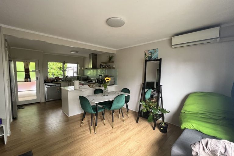 Photo of property in 3/89 Birkdale Road, Birkdale, Auckland, 0626