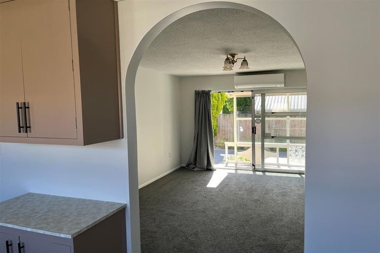 Photo of property in 1/7 James Condon Place, Redwood, Christchurch, 8051