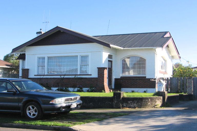 Photo of property in 27 Cuba Street, Takaro, Palmerston North, 4412