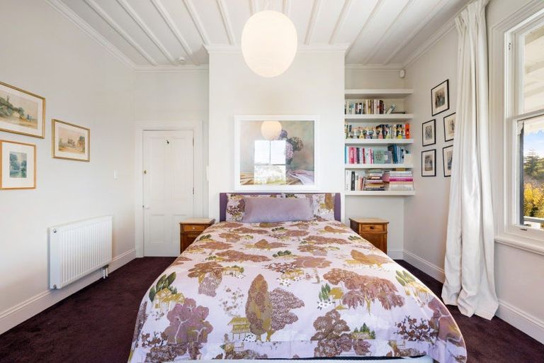 Photo of property in 15 Colenso Avenue, Hospital Hill, Napier, 4110