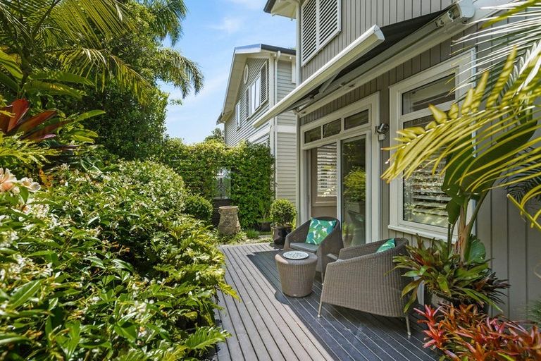 Photo of property in 17 Landmark Terrace, Orewa, 0931