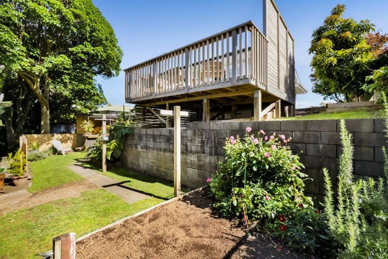 Photo of property in 17d Manu Crescent, Upper Vogeltown, New Plymouth, 4310