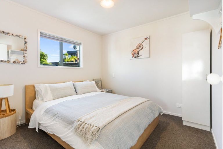 Photo of property in 135 Mayfair Avenue, Whangamata, 3620